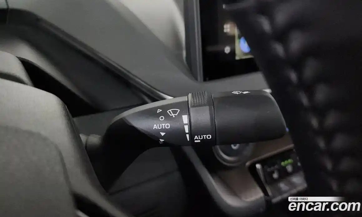 Toyota Prius 2024 2.0 Автомат в Москве № 199587, фото 13