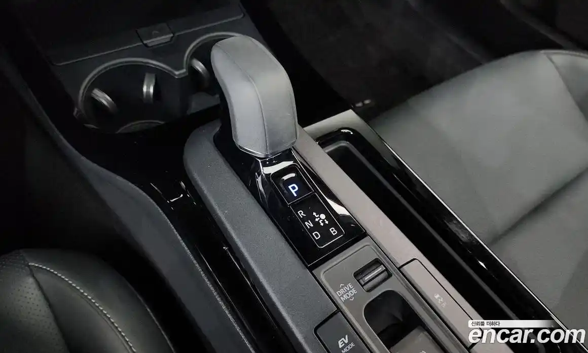 Toyota Prius 2024 2.0 Автомат в Москве № 199587, фото 8