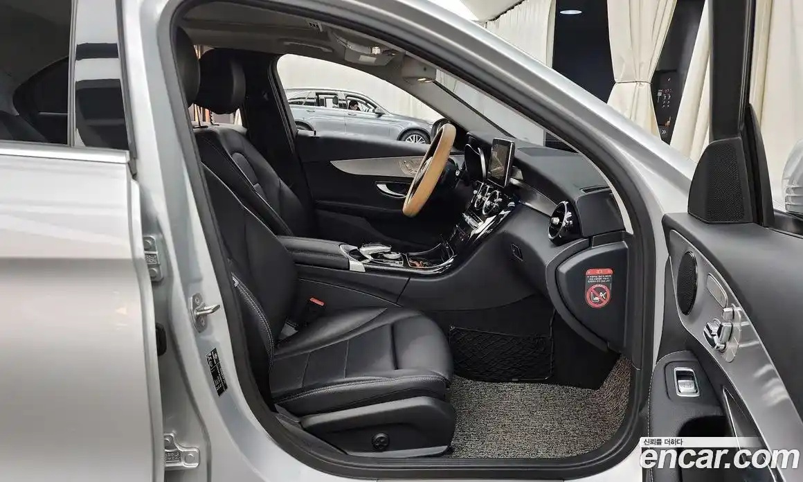 Mercedes-Benz C-Class 2017 2.0 Автомат в Москве № 209246, фото 16