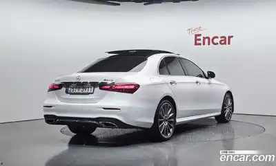Mercedes-Benz E-Class 2021 2.0 Автомат в Москве № 209275, миниатюра 2
