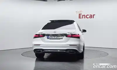 Mercedes-Benz E-Class 2021 2.0 Автомат в Москве № 209275, миниатюра 4