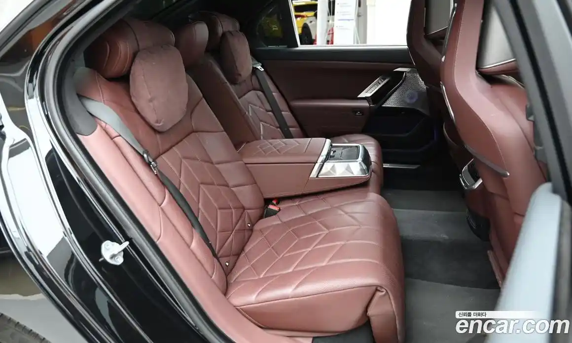 BMW i7 2023 0.3 Автомат в Москве № 211402, фото 12