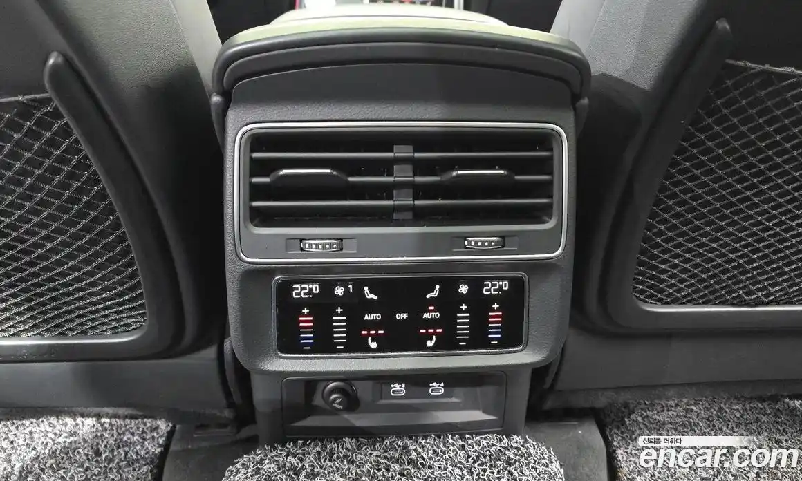 Audi Q8 2021 3.0 Автомат в Москве № 212439, фото 5