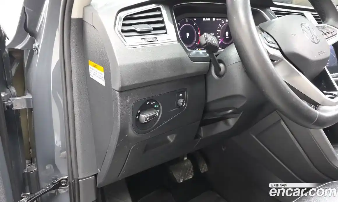 Volkswagen Tiguan 2021 2.0 Автомат в Москве № 214914, фото 13