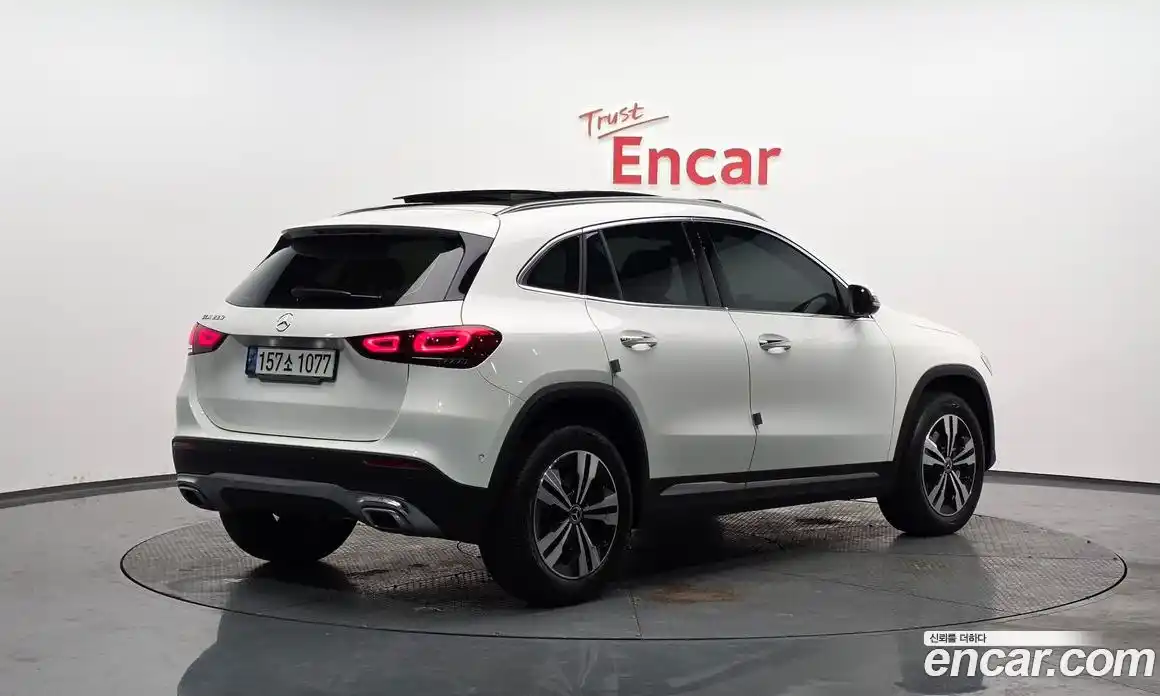 Mercedes-Benz GLA-Class 2021 2.0 Автомат в Москве № 220666, фото 12