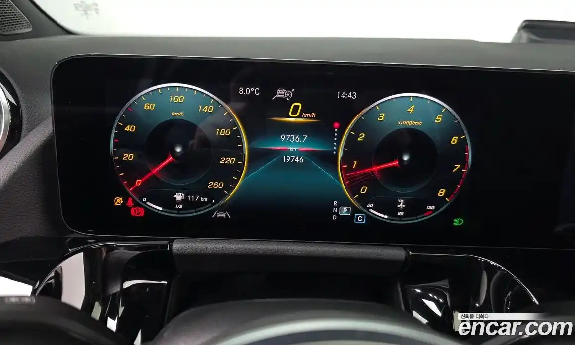 Mercedes-Benz GLA-Class 2021 2.0 Автомат в Москве № 220666, фото 15