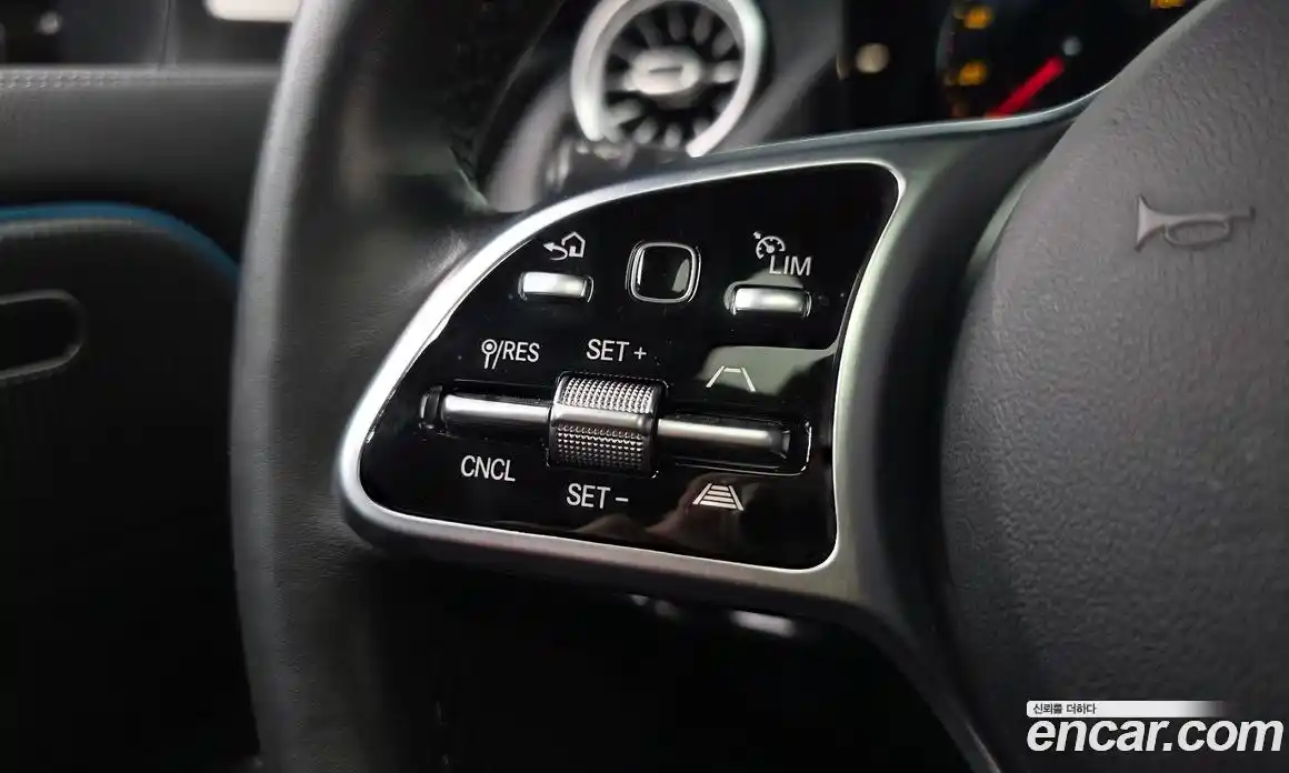 Mercedes-Benz GLA-Class 2021 2.0 Автомат в Москве № 220666, фото 6