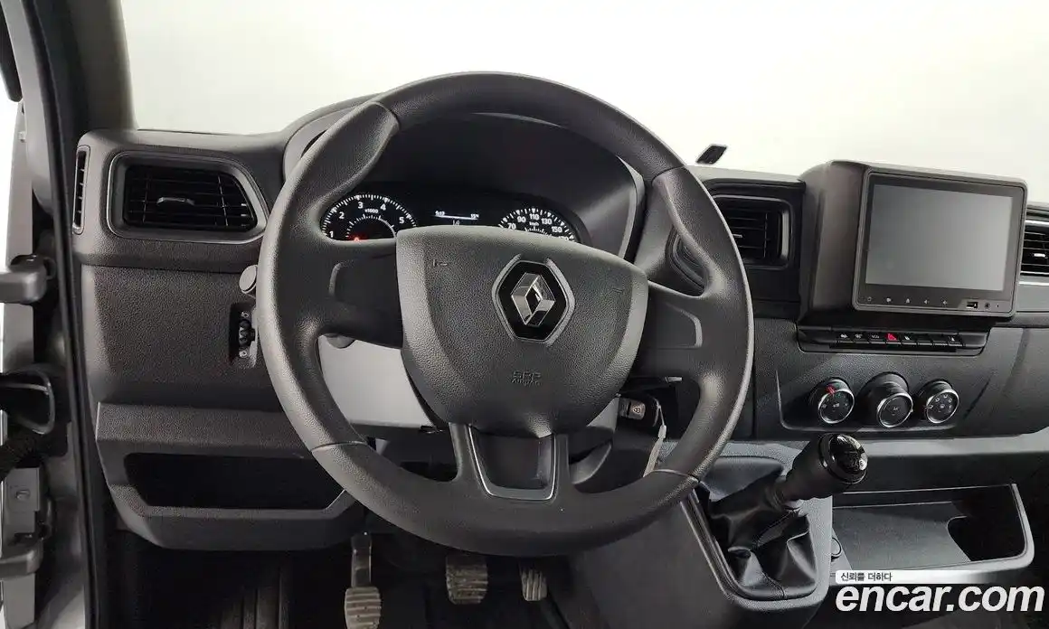 Renault Master 2024 2.3 Механическая в Москве № 221965, фото 14