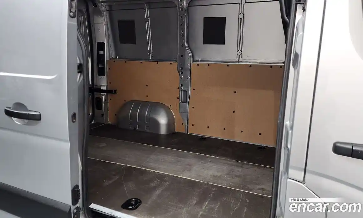 Renault Master 2024 2.3 Механическая в Москве № 221965, фото 19