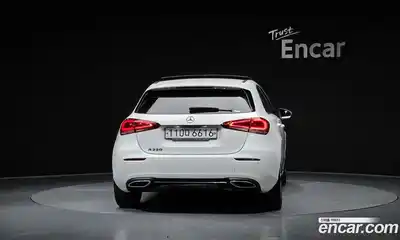 Mercedes-Benz A-Class 2019 2.0 Автомат в Москве № 224748, миниатюра 4