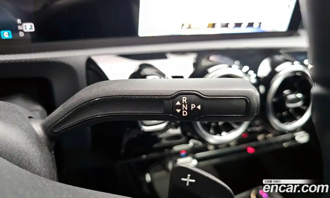 Mercedes-Benz A-Class 2019 2.0 Автомат в Москве № 224748, фото 9