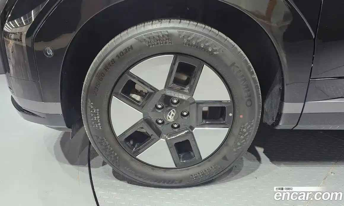 Hyundai Santa Fe 2024 1.6 Автомат в Москве № 2296, фото 2