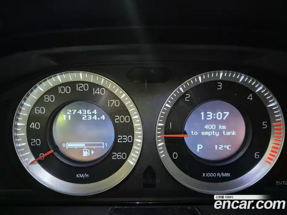 Volvo XC70 2011 2.4 Автомат в Москве № 230679, фото 8