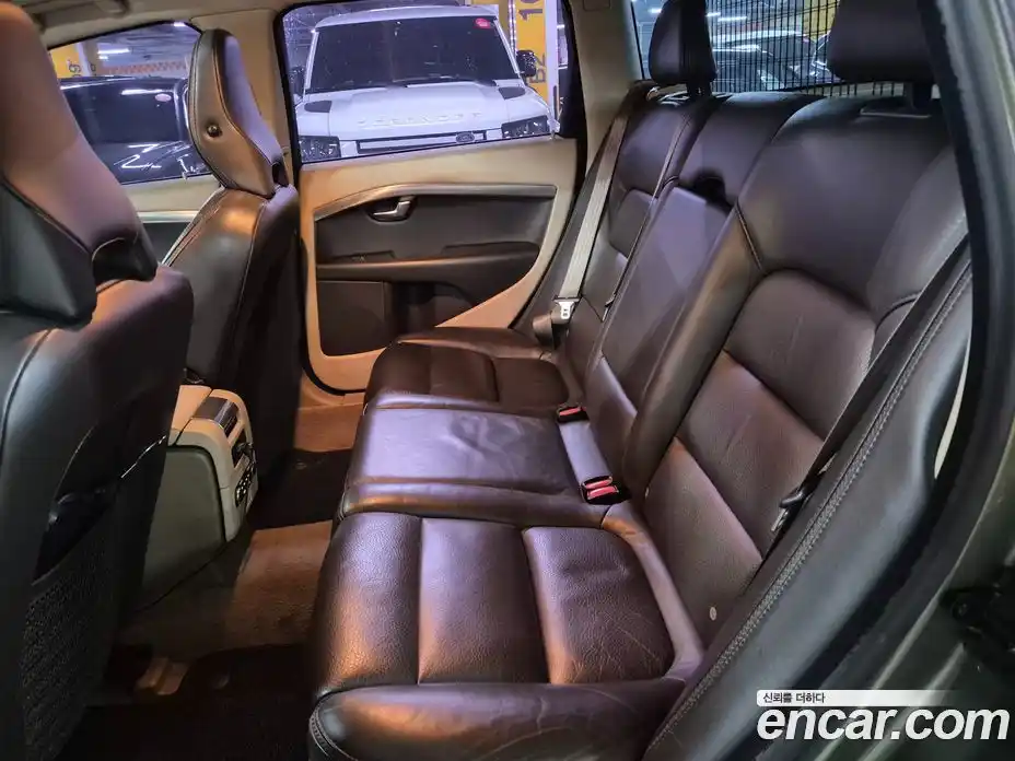 Volvo XC70 2011 2.4 Автомат в Москве № 230679, фото 10