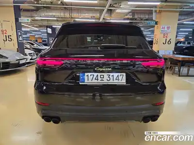 Porsche Cayenne 2022 3.0 Автомат в Москве № 231022, миниатюра 5