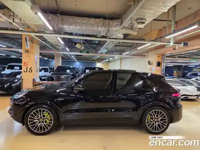 Porsche Cayenne 2022 3.0 Автомат в Москве № 231022, миниатюра 6