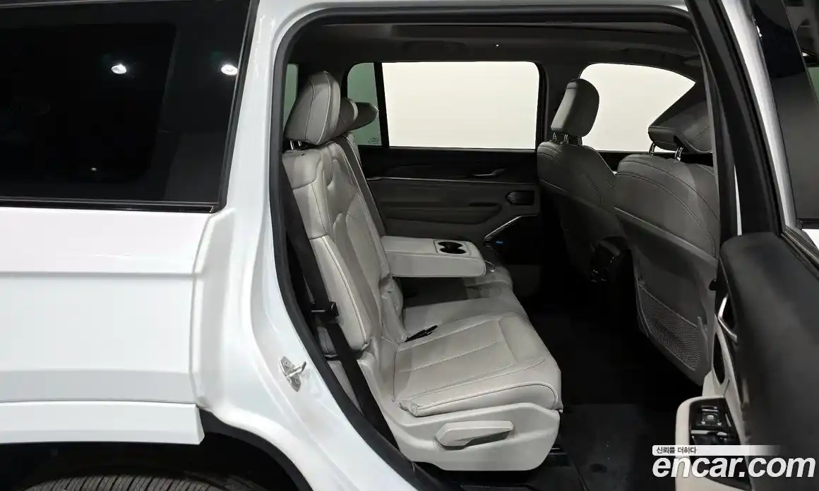 Jeep Cherokee 2021 3.6 Автомат в Москве № 232712, фото 4