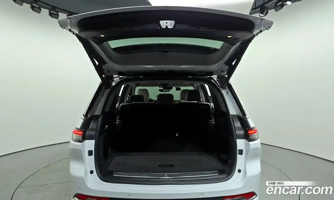 Jeep Cherokee 2021 3.6 Автомат в Москве № 232712, фото 9