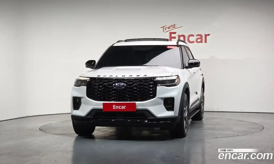 Ford Explorer 2025 2.3 Автомат в Москве № 233025, фото 9