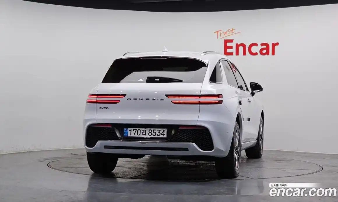 Genesis GV70 2022 2.2 Автомат в Москве № 24507, фото 10