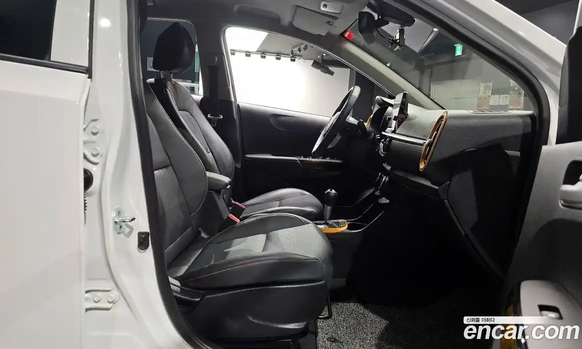 Kia Morning 2022 1.0 Автомат в Москве № 249668, фото 13