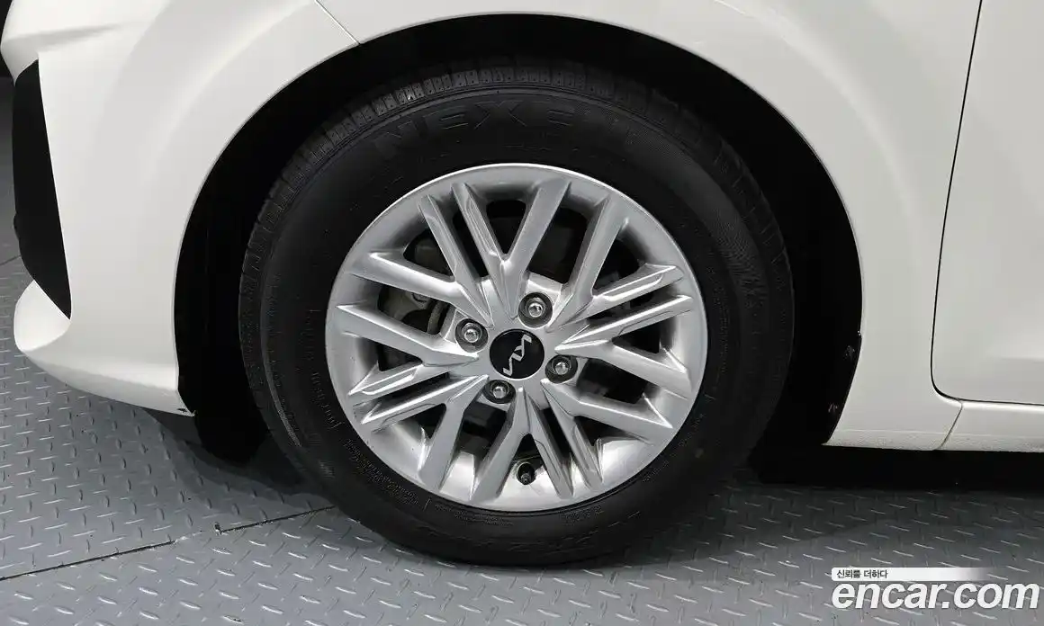 Kia Morning 2022 1.0 Автомат в Москве № 249668, фото 20