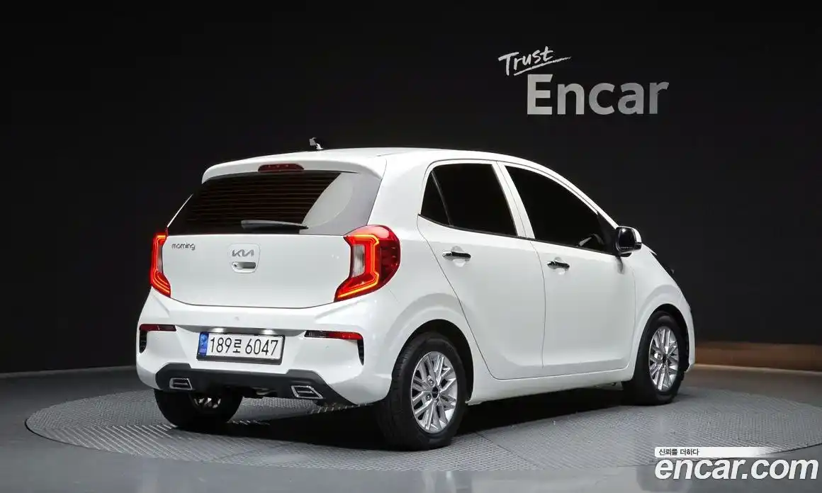 Kia Morning 2022 1.0 Автомат в Москве № 249668, фото 5