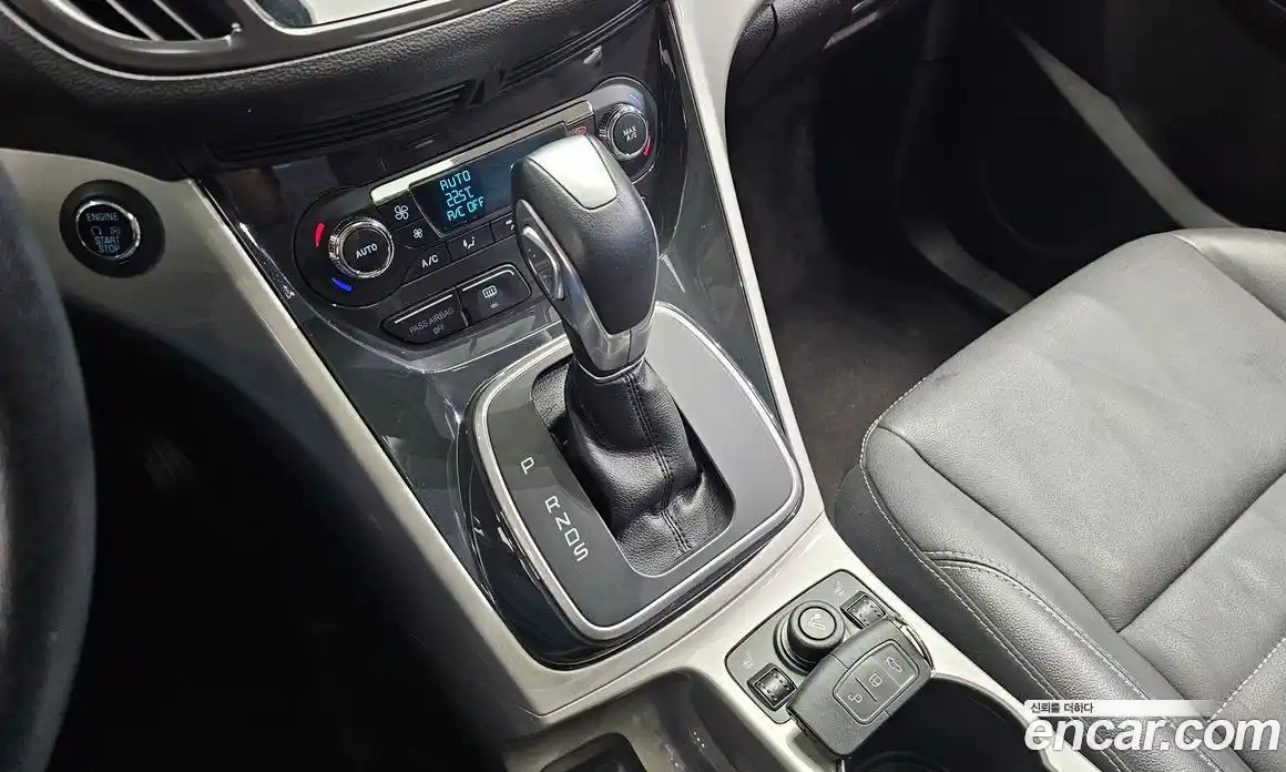 Ford Escape 2013 1.6 Автомат в Москве № 255515, фото 5