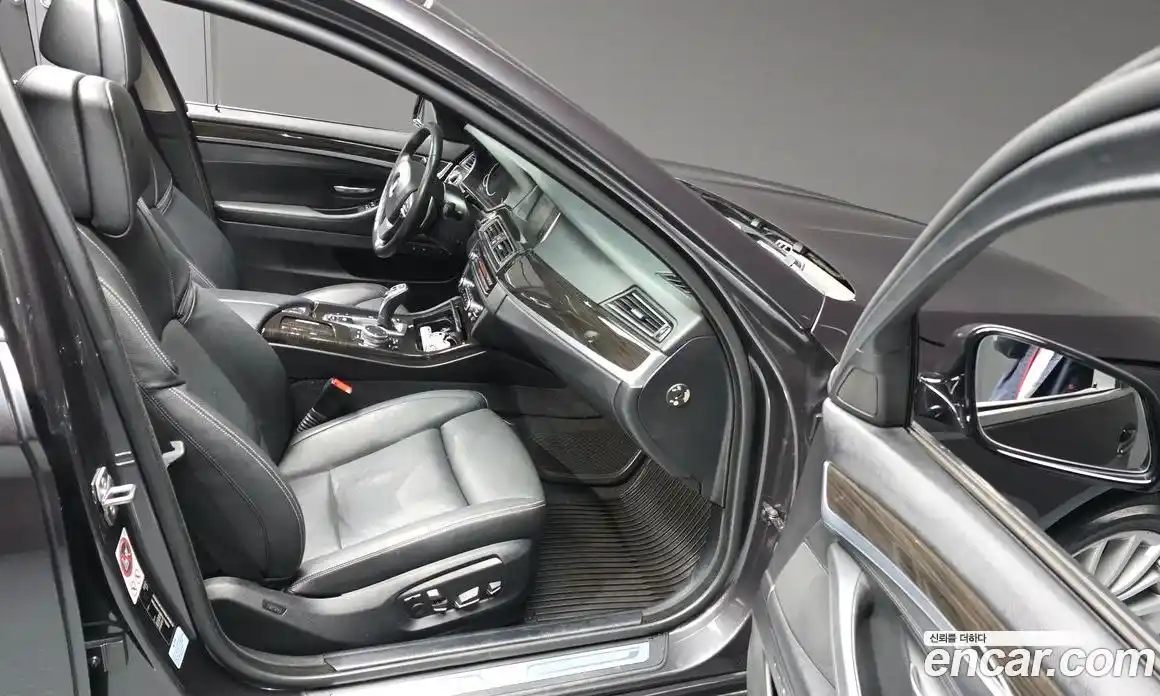 BMW 5-Series 2015 2.0 Автомат в Москве № 260431, фото 14