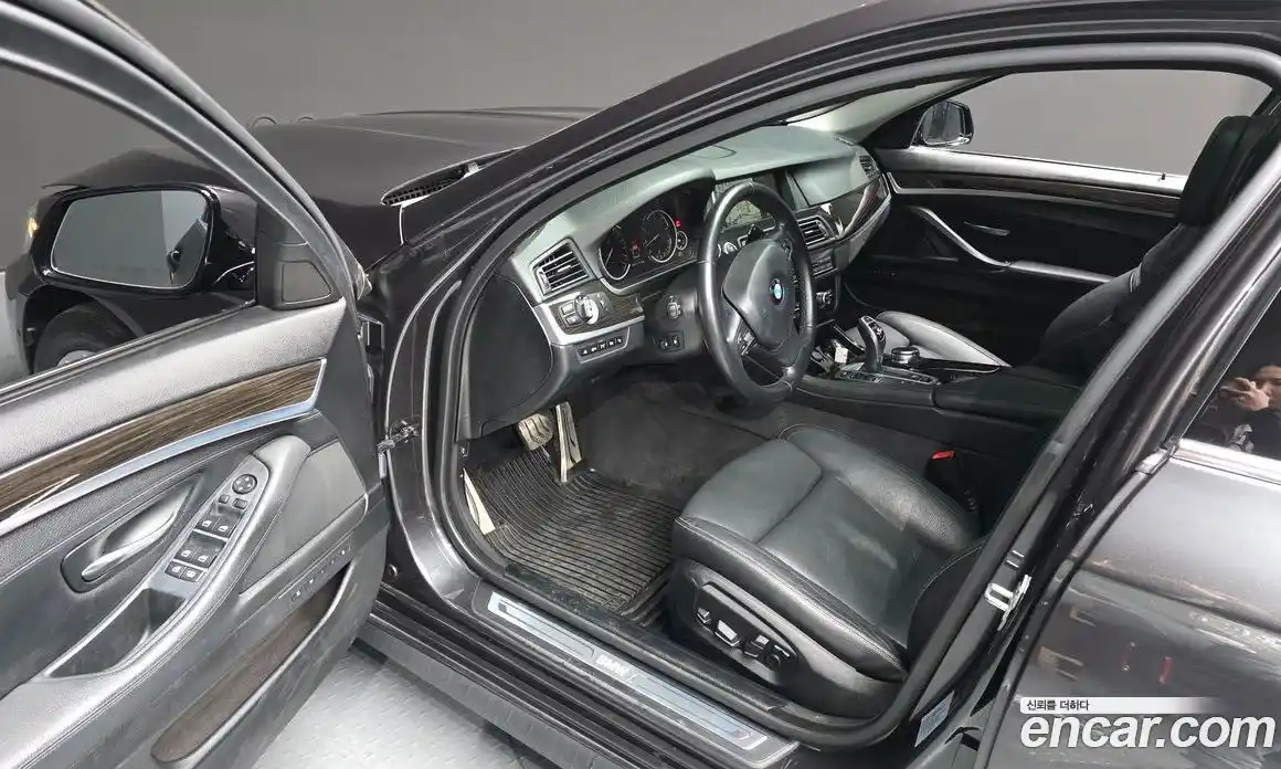 BMW 5-Series 2015 2.0 Автомат в Москве № 260431, фото 17
