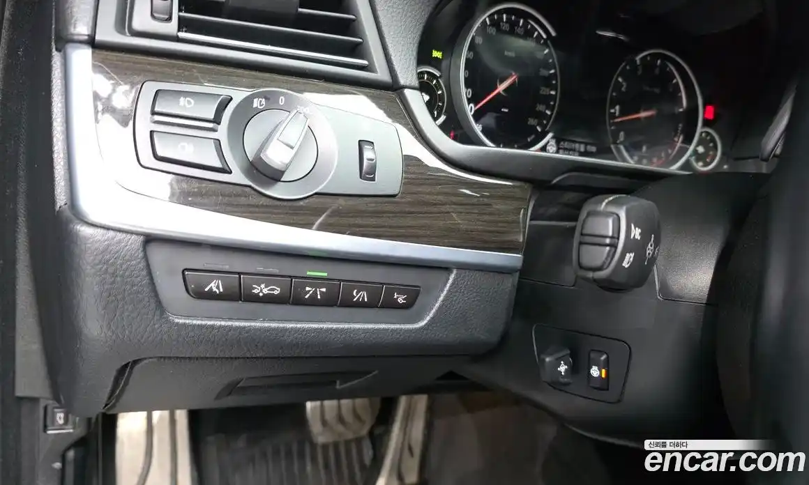 BMW 5-Series 2015 2.0 Автомат в Москве № 260431, фото 20