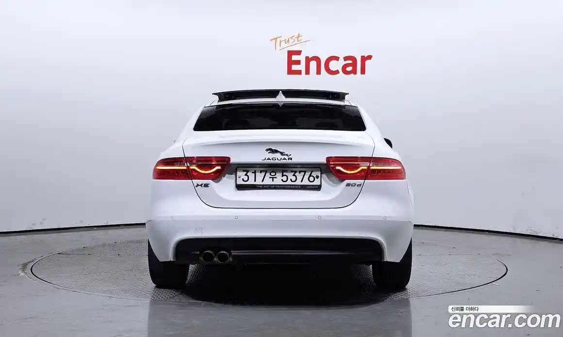 Jaguar XE 2019 2.0 Автомат в Москве № 262125, фото 4