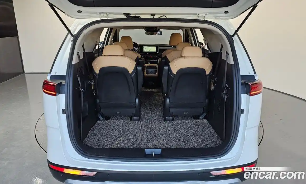 Kia Canival 2023 2.2 Автомат в Москве № 287697, фото 4