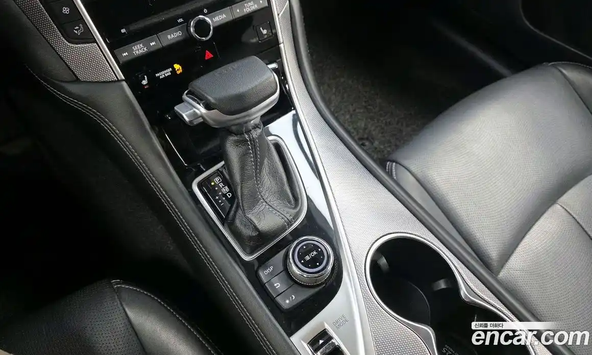 Infiniti Q50 2016 2.1 Автомат в Москве № 295922, фото 16