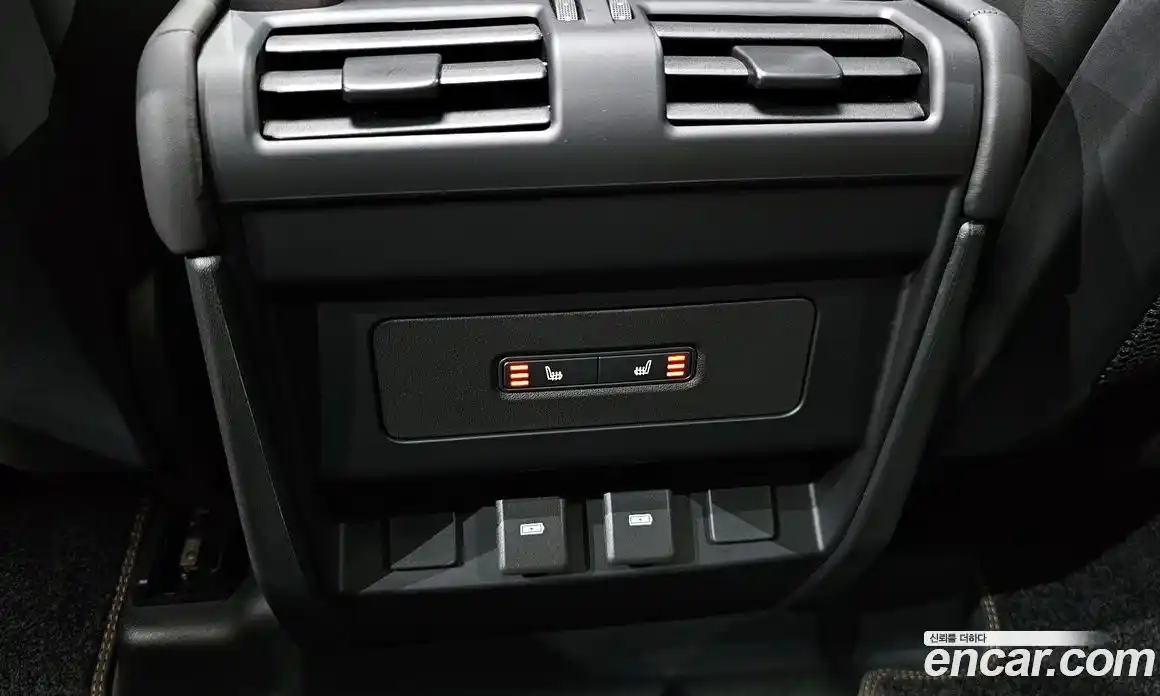 Land Rover Defender 2024 2.0 Автомат в Москве № 298038, фото 3