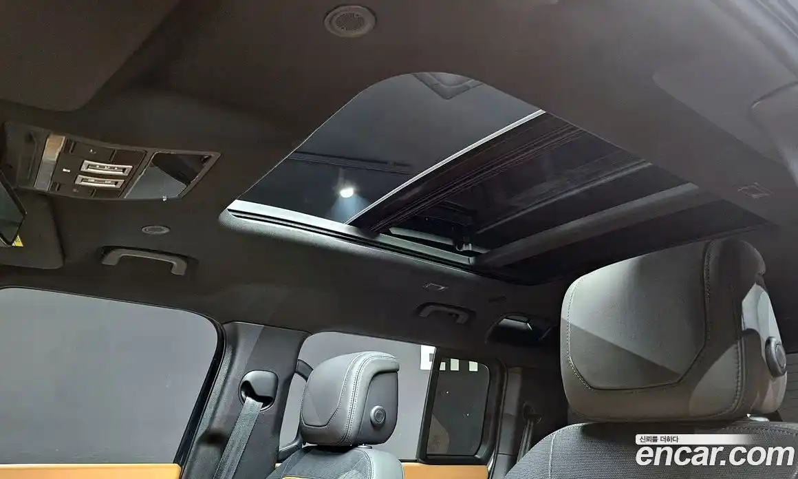 Land Rover Defender 2024 2.0 Автомат в Москве № 298038, фото 5