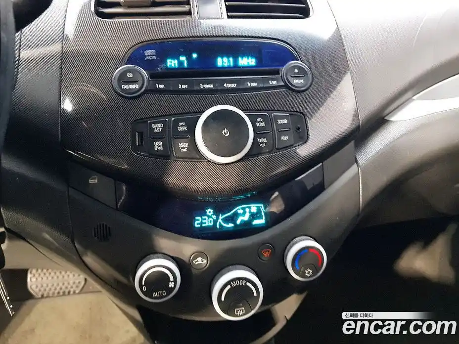 Chevrolet Spark 2012 1.0 Автомат в Москве № 315656, фото 12