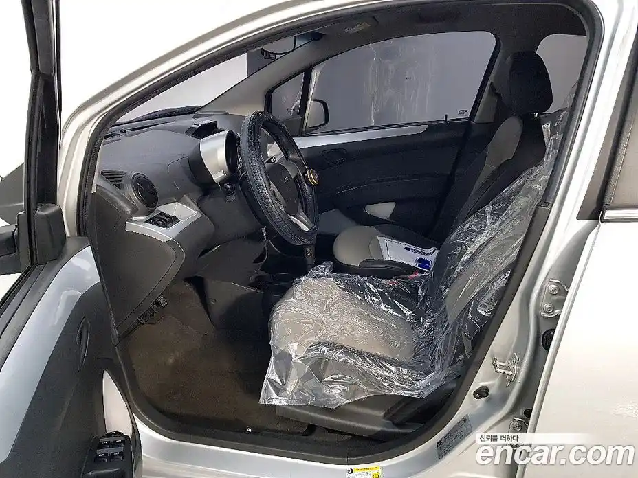 Chevrolet Spark 2012 1.0 Автомат в Москве № 315656, фото 8