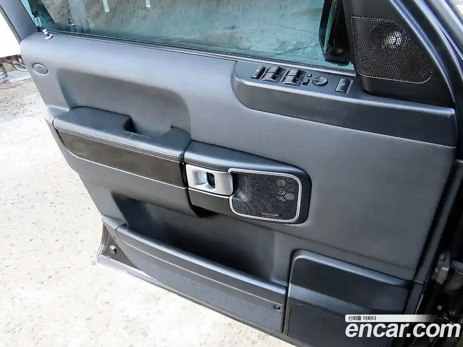 Land Rover Range-Rover 2010 5.0 Автомат в Москве № 333994, фото 11