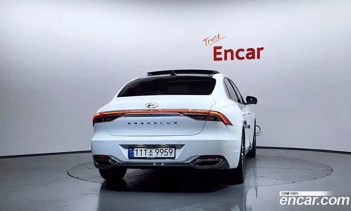 Hyundai Grandeur 2023 2.5 Автомат в Москве № 334805, фото 14