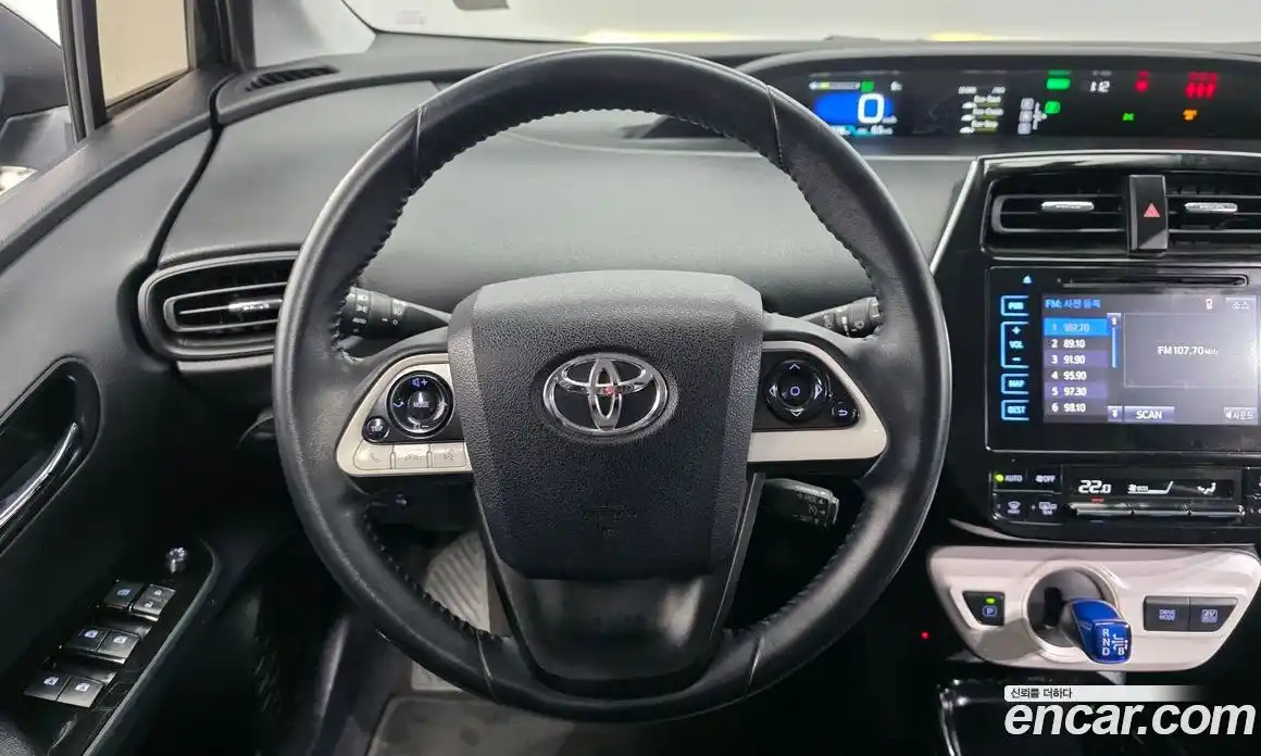 Toyota Prius 2018 1.8 Автомат в Москве № 384113, фото 13