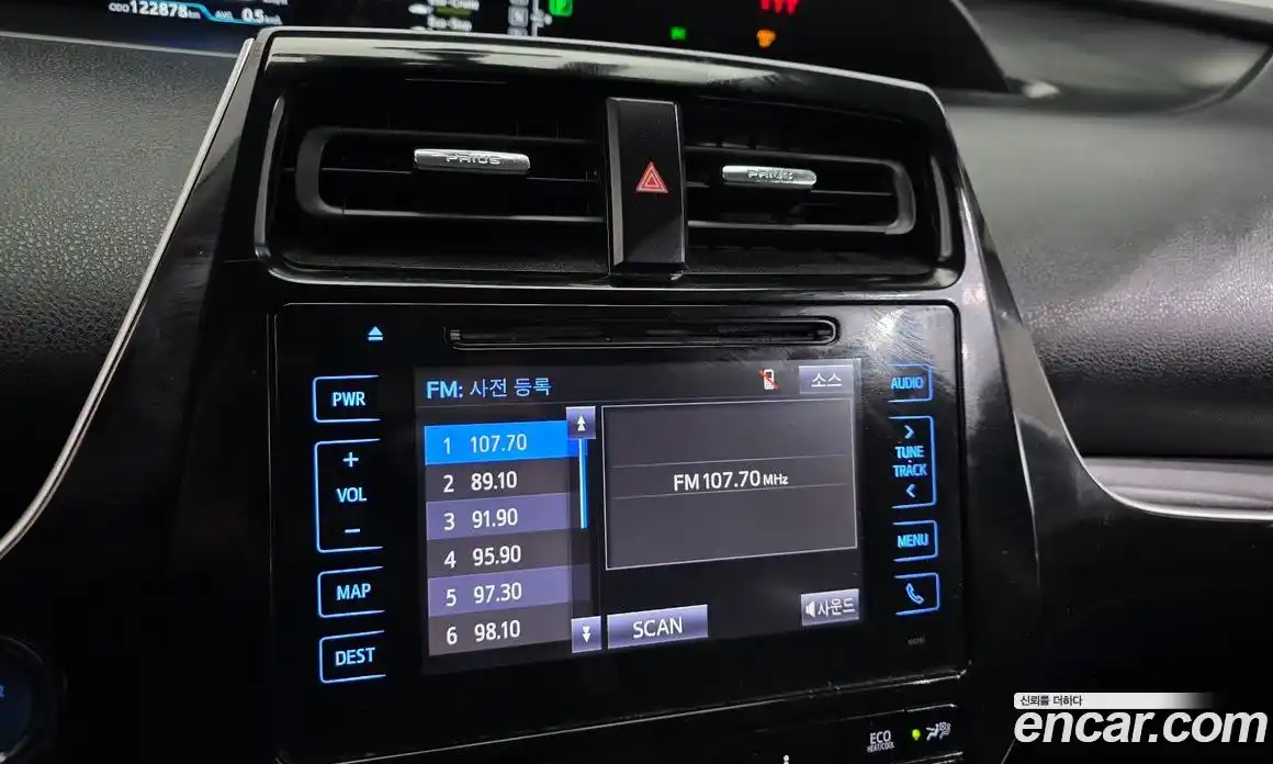 Toyota Prius 2018 1.8 Автомат в Москве № 384113, фото 14