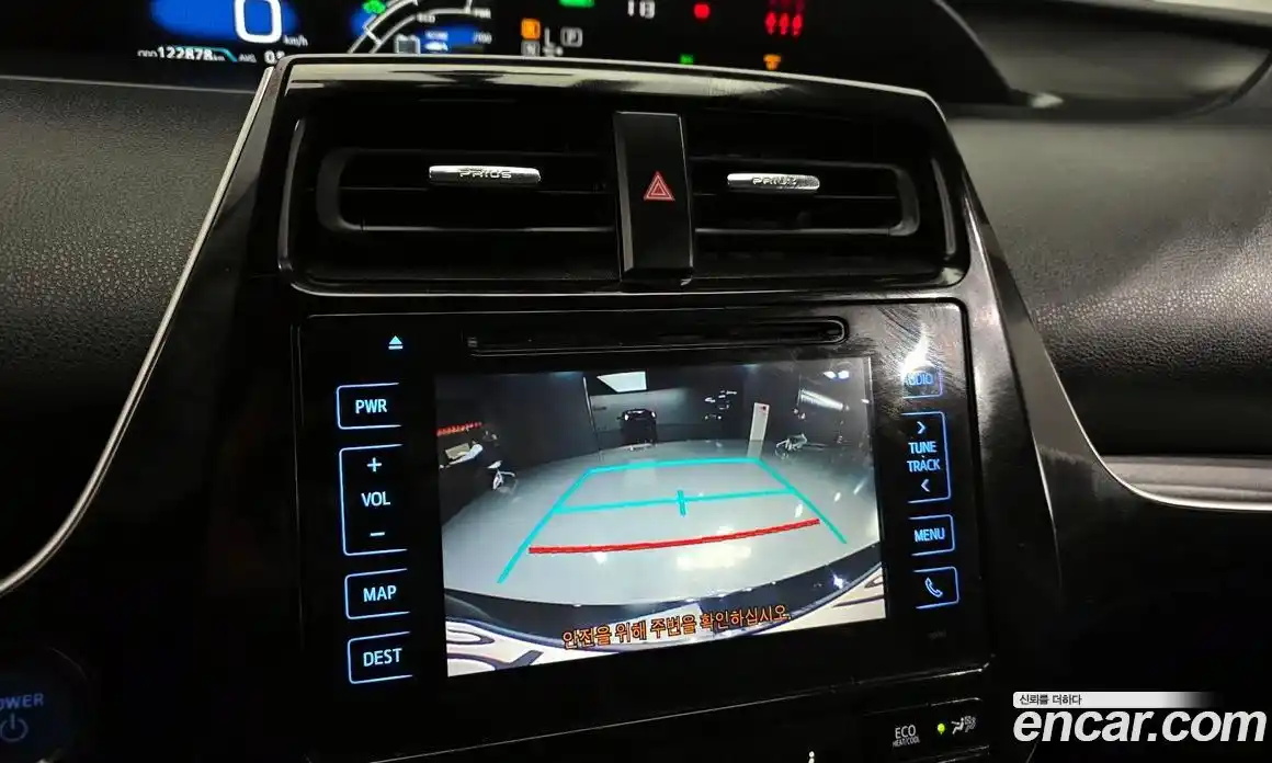 Toyota Prius 2018 1.8 Автомат в Москве № 384113, фото 15