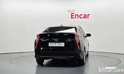 Toyota Prius 2018 1.8 Автомат в Москве № 384113, миниатюра 4