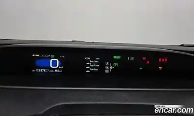 Toyota Prius 2018 1.8 Автомат в Москве № 384113, миниатюра 8