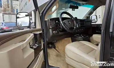 Chevrolet Express Van 2016 6.0 Автомат в Москве № 385218, миниатюра 11