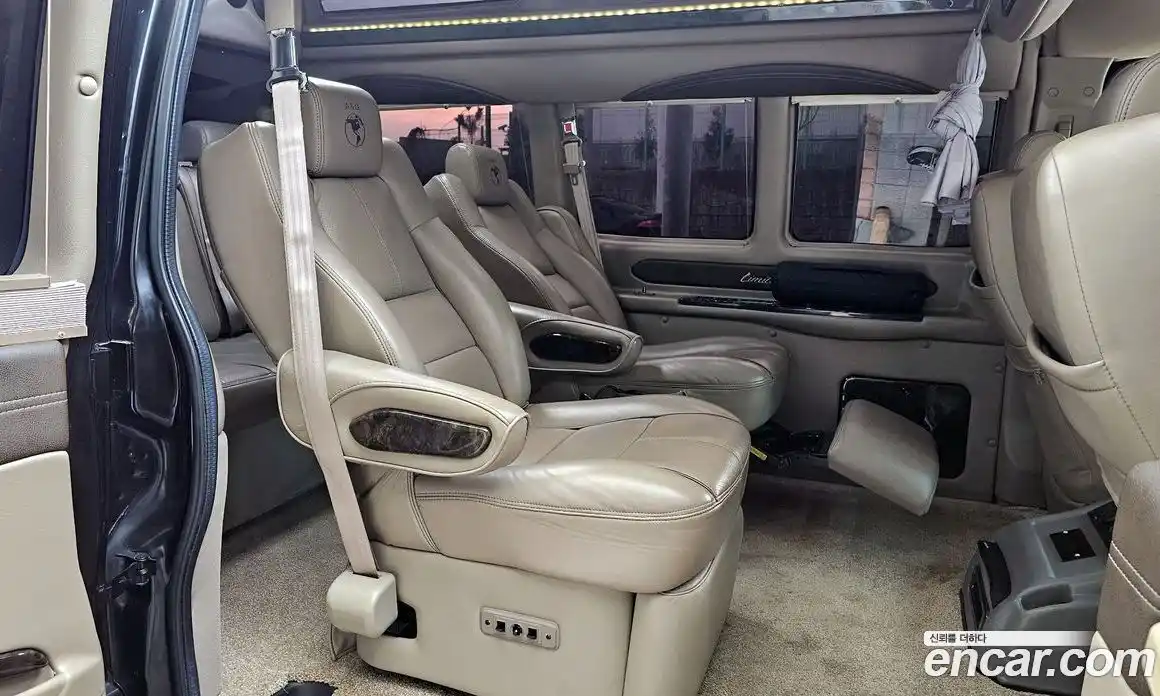 Chevrolet Express Van 2016 6.0 Автомат в Москве № 385218, фото 12