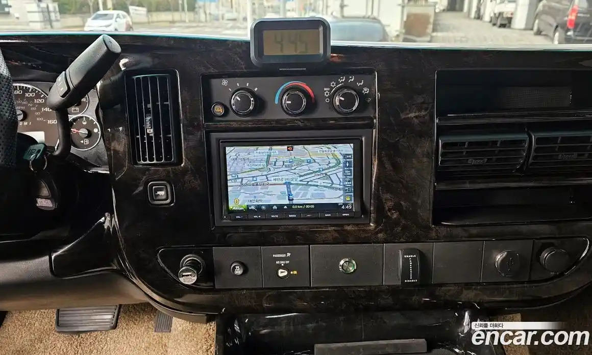 Chevrolet Express Van 2016 6.0 Автомат в Москве № 385218, фото 14