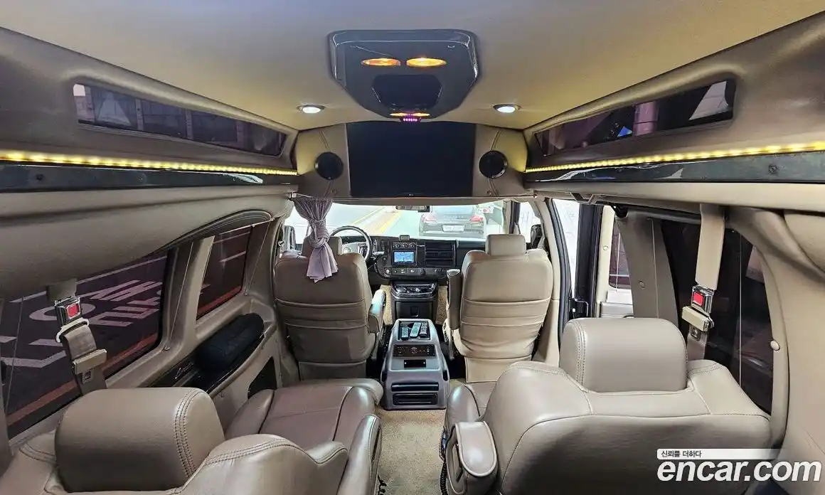 Chevrolet Express Van 2016 6.0 Автомат в Москве № 385218, фото 19