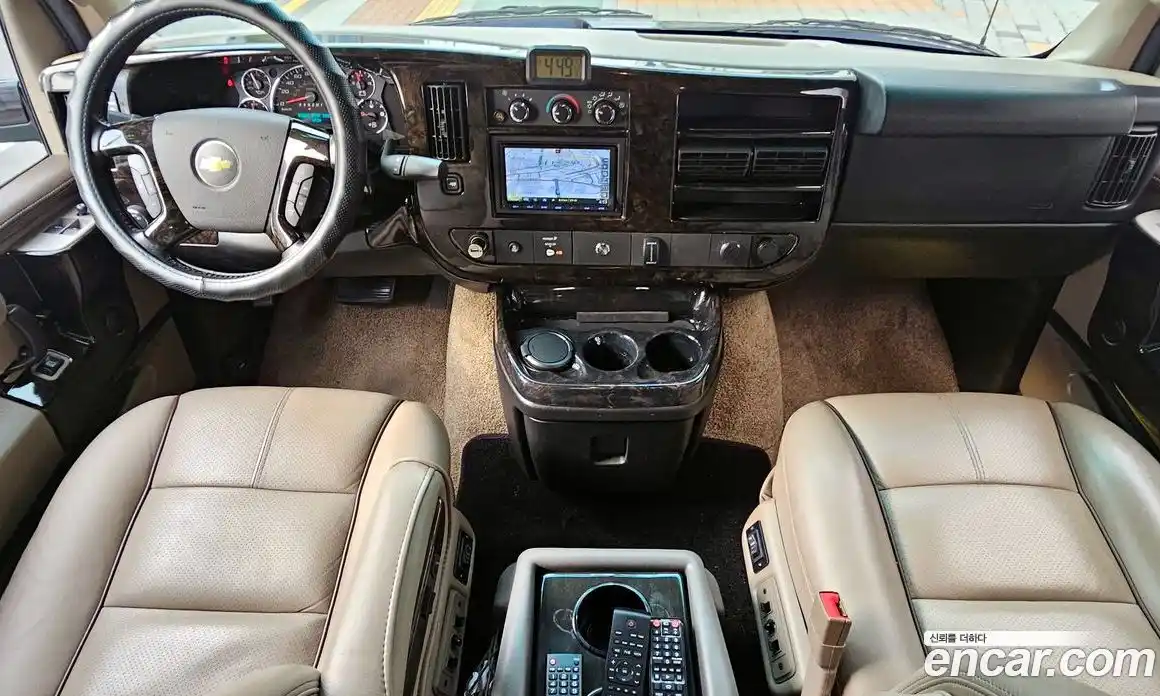 Chevrolet Express Van 2016 6.0 Автомат в Москве № 385218, фото 7